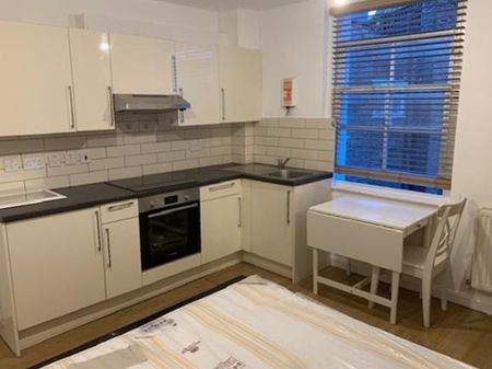 Studio to rent - Photo 3