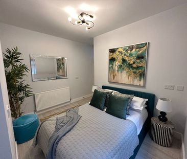 2 Bed Flat, Ling Road, E16 - Photo 5