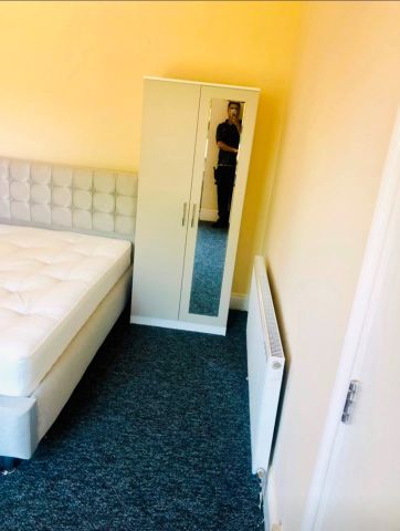 Room in a Shared House, Daley Close, B1 - Photo 3