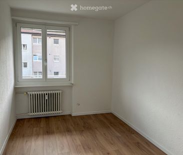 Teilrenovierte 4-Zimmer-Wohnung mit Balkon - Foto 3