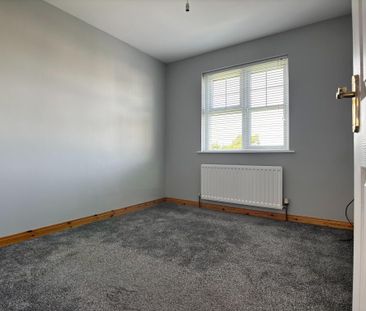 83 Carrigart Crescent, Lurgan, BT65 5EG - Photo 3