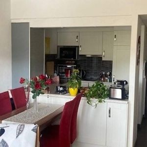 Appartement te huur in Brussel voor € 900 met 1 slaapkamer - Foto 2