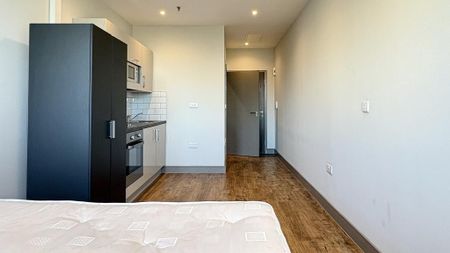 Studio to rent - Photo 3