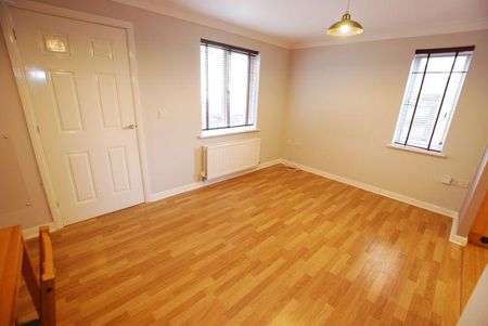 2 bedroom terraced house to rent - Photo 4