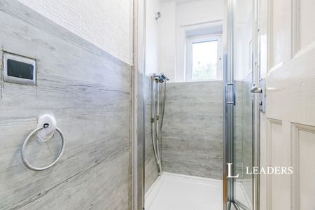 1 bedroom house to rent Elgar Avenue, Surbiton, KT5 - Photo 3