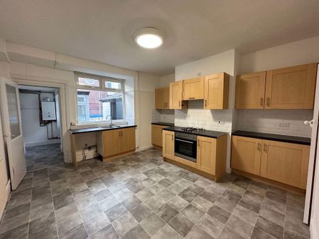 2 bedroom terraced house to rent - Photo 4