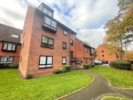 2 bedroom flat to rent - Photo 1