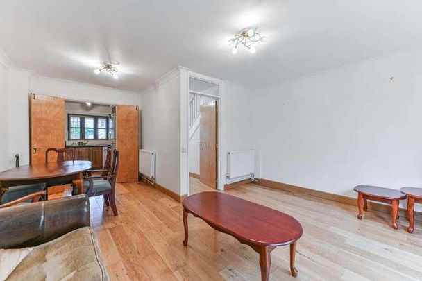 Price Close, Tooting Bec, SW17 - Photo 1