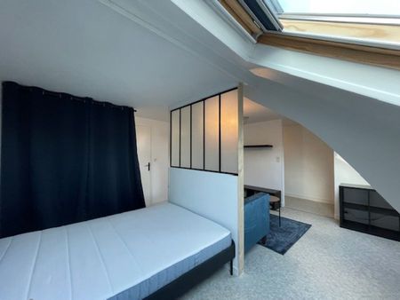 SPACIEUX APPARTEMENT MEUBLE A NEUF EN CENTRE VILLE PROCHE GARE - Photo 4