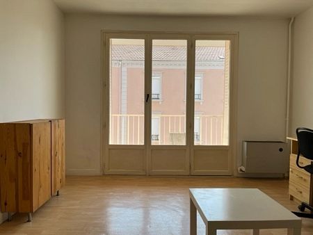 A LOUER - APPARTEMENT MEUBLE - SECTEUR MULSANT - Photo 4