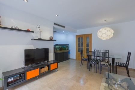 Great Apartment in Campanar - Photo 2