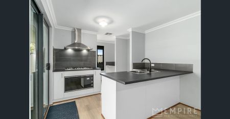 New Family Home in Prime Location! - Photo 4