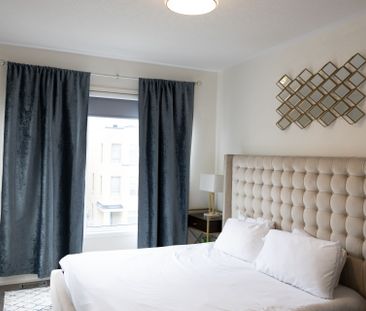 For Lease - 206 Huguenot Road, Oakville, Ontario - Photo 6