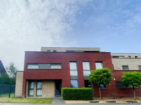 Gezellig appartement net buiten het centrum, terras en lift - Photo 3