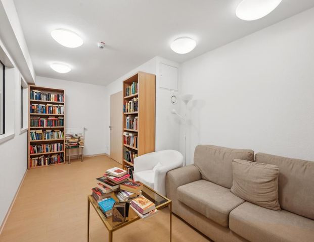 Für Senioren! 3-Zimmer-Wohnung mit Dachterrasse und Fahrstuhl! - Photo 1