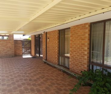 Spacious 3 Bedroom Home with Large Backyard - Photo 4