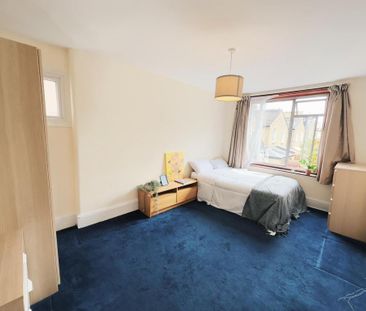 3 bedroom house share to rent - Photo 2