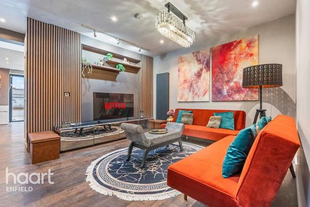 6 bedroom semi-detached house to rent - Photo 1