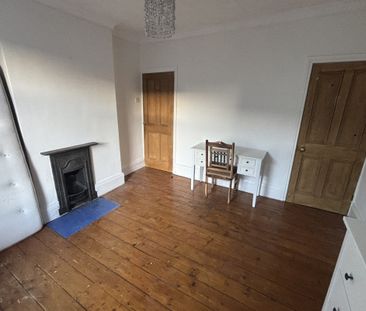 Bates Street - Photo 4