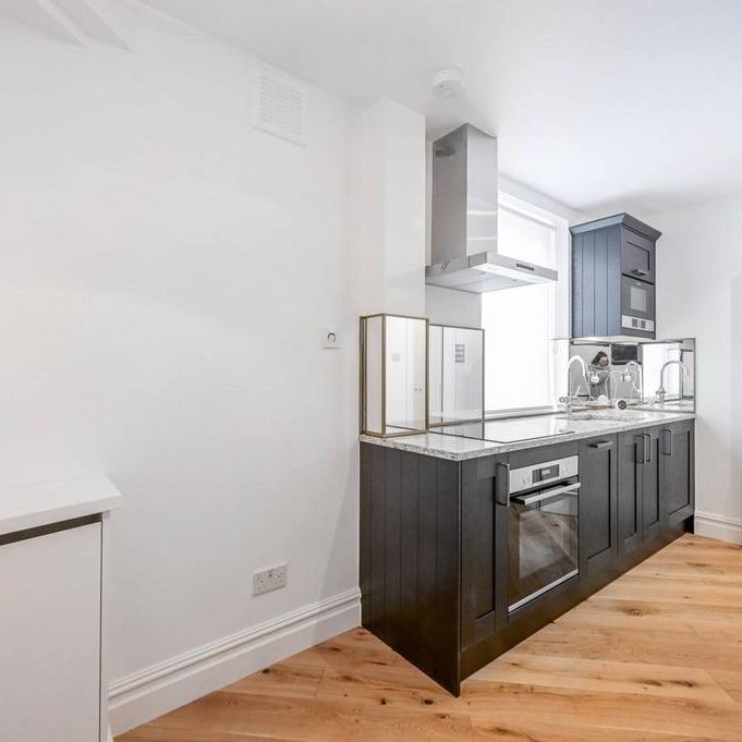 Studio to rent - Photo 1