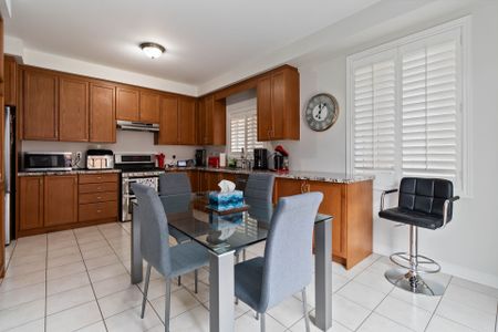 For Lease - 573 Gardenbrook Avenue, Oakville, Ontario - Photo 4