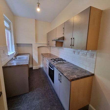 2 bedroom terraced house to rent - Photo 3