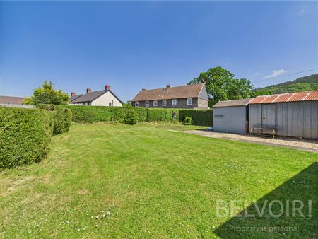 Semi-detached house to rent on - Photo 4