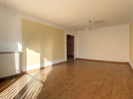 Apartment - Photo 2