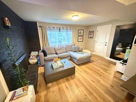 Modern Suite in Burnaby - Photo 3