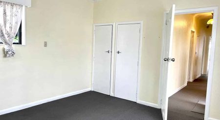 Three bedroom home for rent - Photo 3