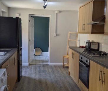 Room in a Shared House, Fingland Road, L15 - Photo 4