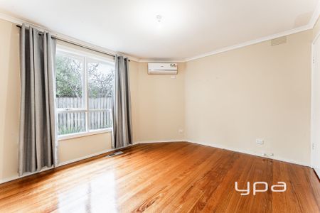 4 Stradishall Way, Tullamarine - Photo 3