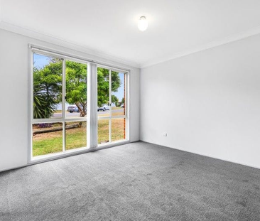 WESTDALE FAMILY HOME - Photo 2