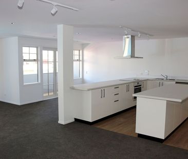 GET SETTLED IN PETONE - Photo 3