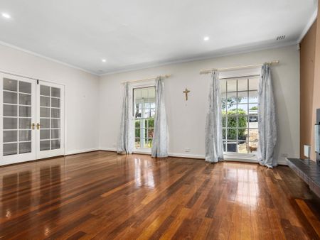 Two Storey Residence with Pool - Photo 4