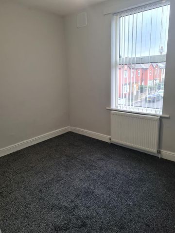 4 bedroom terraced house to rent - Photo 3