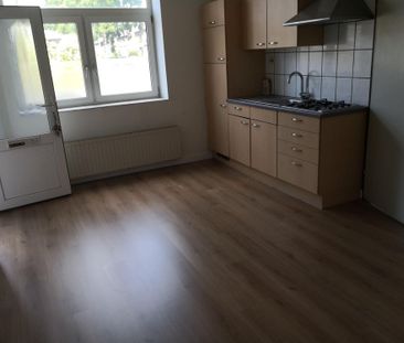 Galerijflat Valderenstraat, Geleen huren? - Foto 1