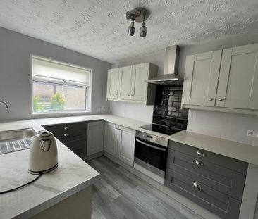 15 Ellis Street, Carrickfergus, BT38 8AY - Photo 2