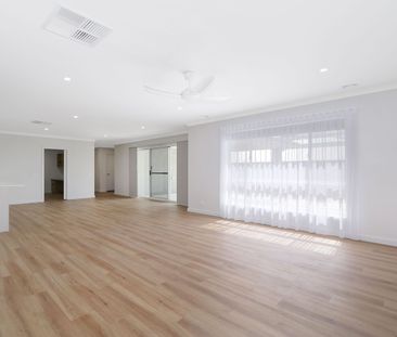 The Home That Perfectly Balances Space, Luxury & Function - Photo 3