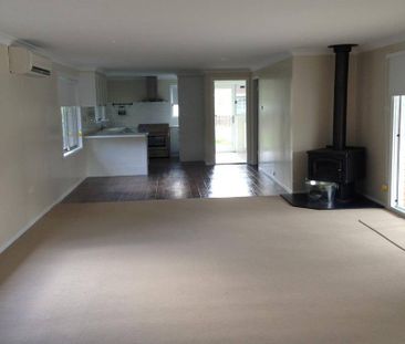 Modern Home - Photo 2