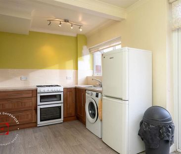 3 bedroom end of terrace house to rent - Photo 5