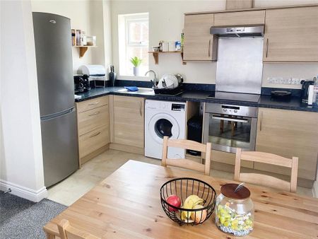 2 bedroom flat to rent - Photo 3