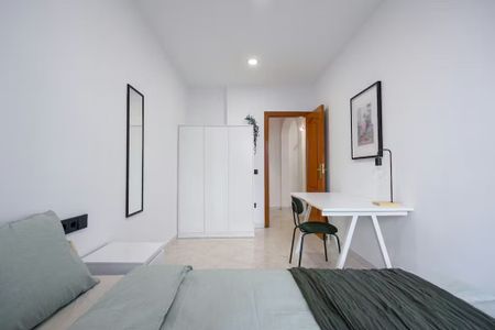 Carrer de Baix, Valencia, Valencian Community 46003 - Photo 4