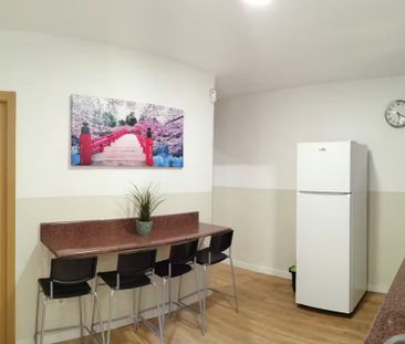 Carrer de la Lluna, Barcelona, Catalonia 08001 - Photo 4