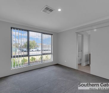 Your Perfect Home Awaits! - Photo 5