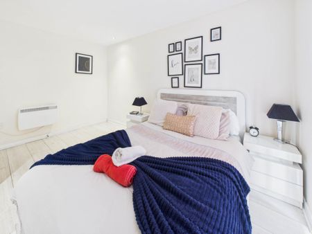 Price £1,095 pcm - Available Now - Unfurnished - Photo 3