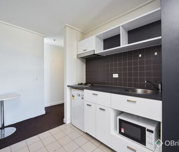 Furnished Studio Apartment - Photo 5