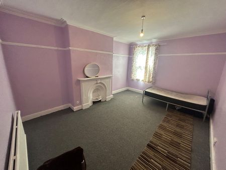 North Road, WIRRAL, CH48 - Photo 4