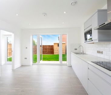 3 bedroom house to rent New Hythe Lane, Larkfield, Aylesford, Kent,... - Photo 5