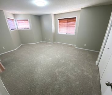 #18 8304 11 Avenue Southwest - Photo 6